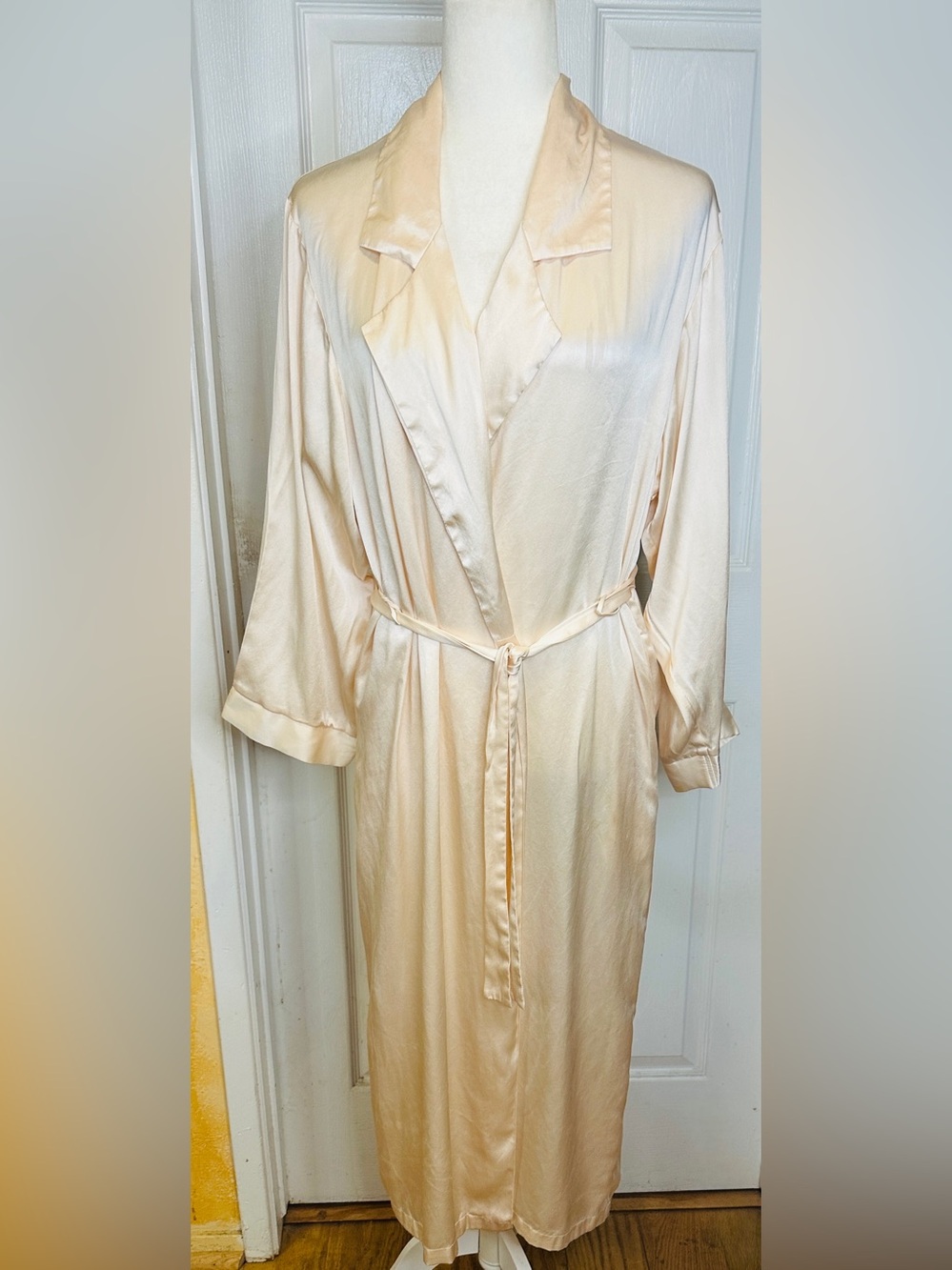 Winter Silks Robe Vintage Kimono light Pink Satin with Tie Size Small